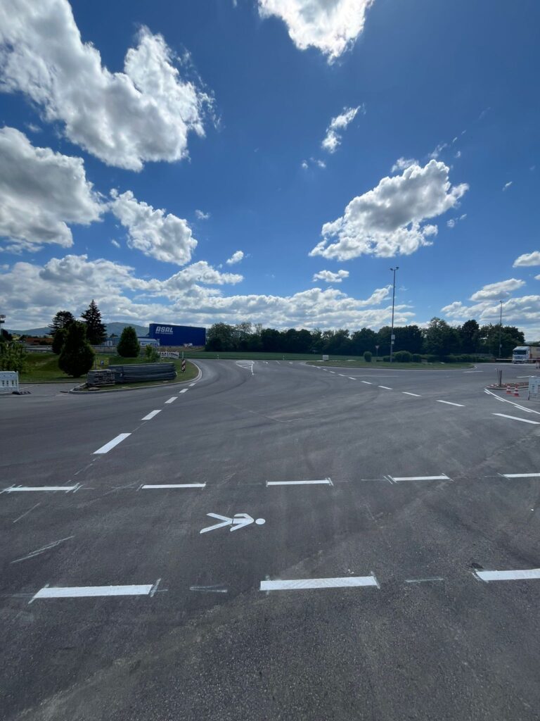 Markierungsarbeiten bei EDEKA in Offenburg